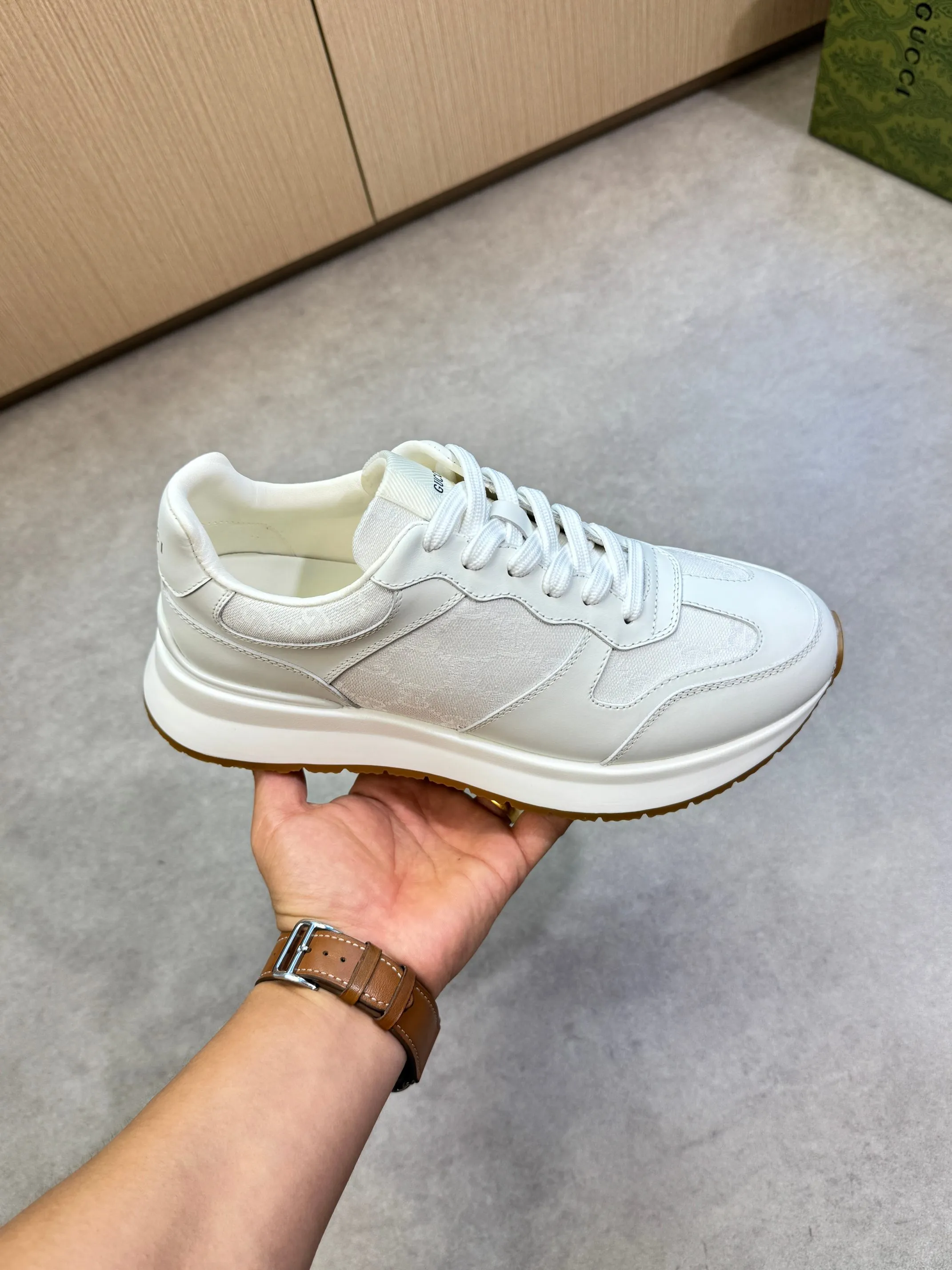 Men's shoes 💰800 [Gucci] Gucci - High-end quality original single casual sports shoes - Upper: 🔝 Nappa calfskin, brand totem cloth, tongue cloth label, heel silk screen brand LOGO - Lining: water-dyed cowhide - Outsole: ultra-light T men's shoes 💰U·Rubber; two-color molded outsole -Super high quality control·Fine workmanship: highlighted (high-end·luxury·grade) -Size :38-44 (45, can be customized)·GC0372